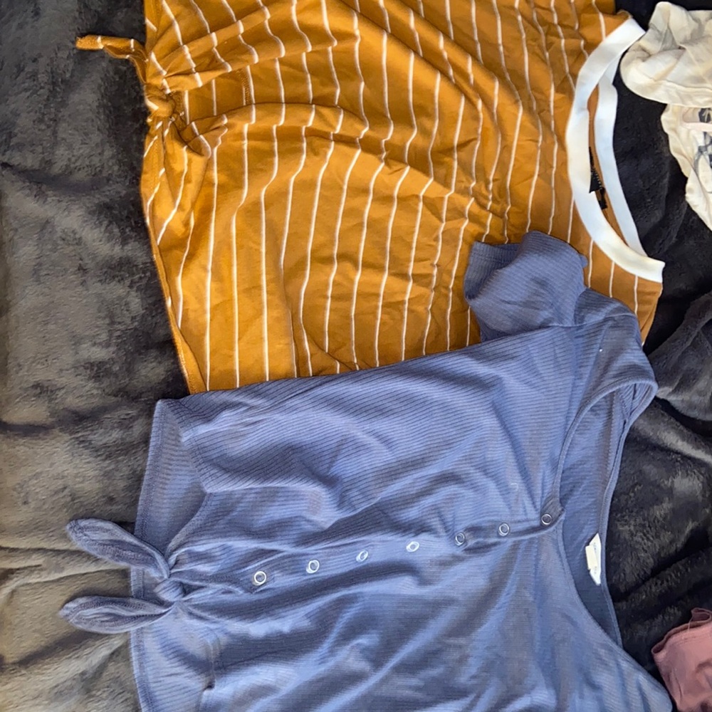 Two crops tops never worn